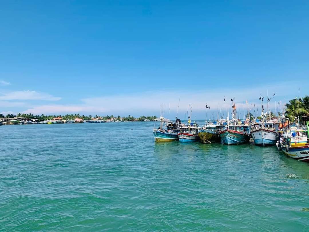 Aurora Lagoon Front Negombo Kültér fotó